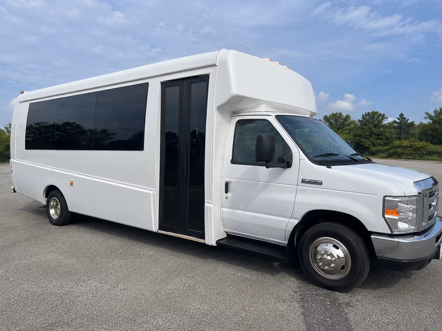 Fremont Birthday, Sweet 16, & Quinceañera Transportation onboard seating