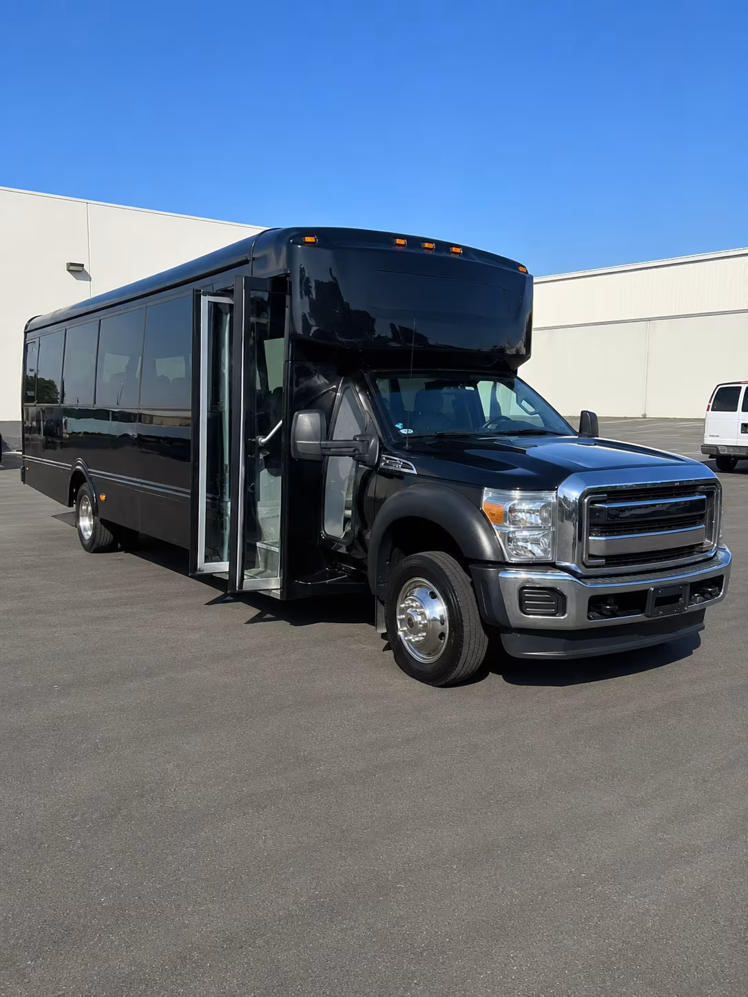Palo Alto Homecoming & Prom Party Bus Rentals